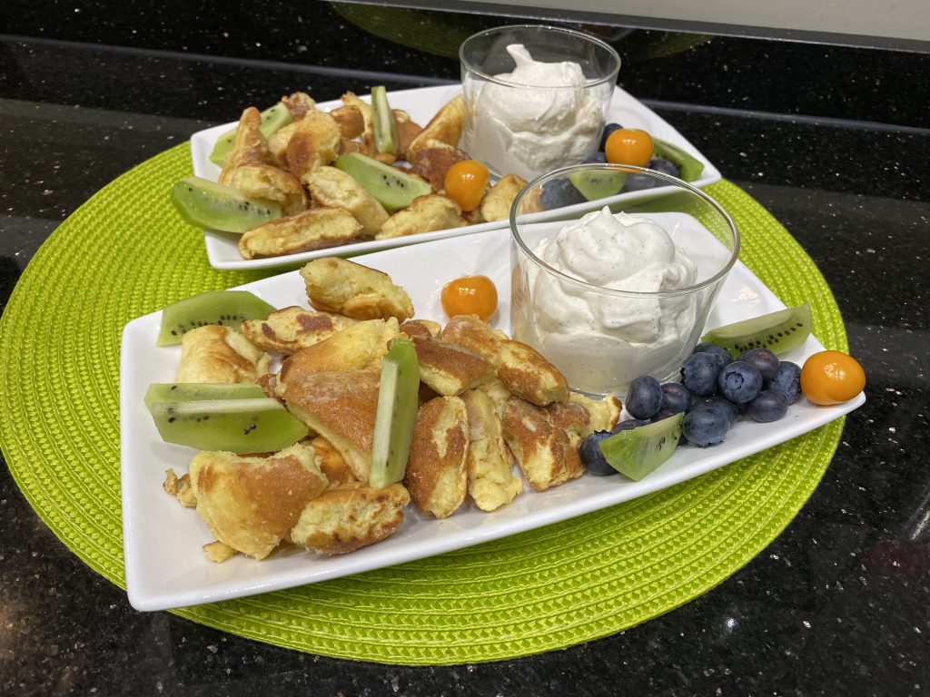 Kaiserschmarren mit Vanille-Sahne - My Little Diner
