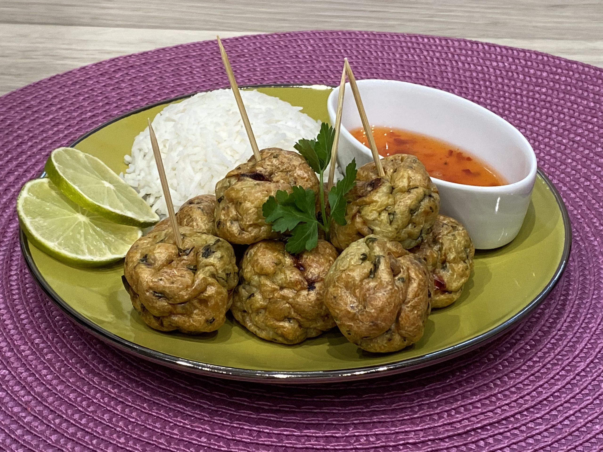 Thailändische Geflügel-Bällchen im Ofen gebacken