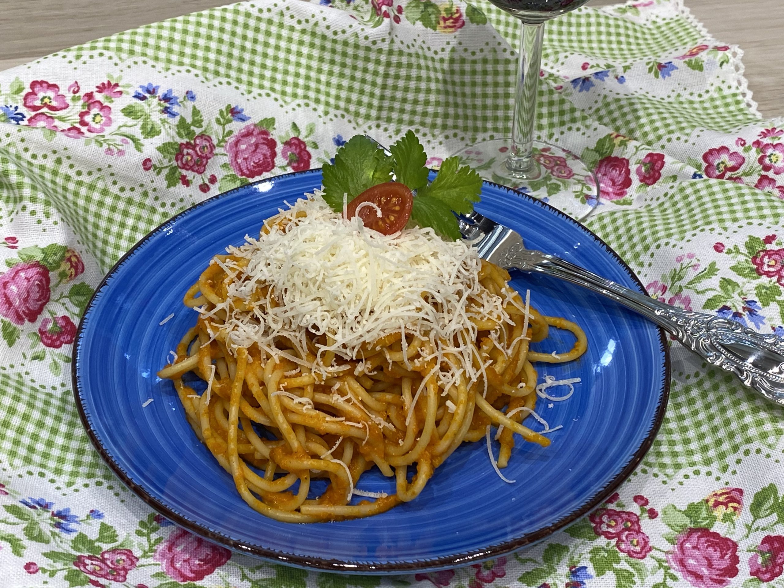 Spaghetti mit würziger Tomatensauce – all-time favorite