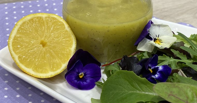 Zitronen Vinaigrette – frisches herzhaftes Dressing für Salate und Gemüse