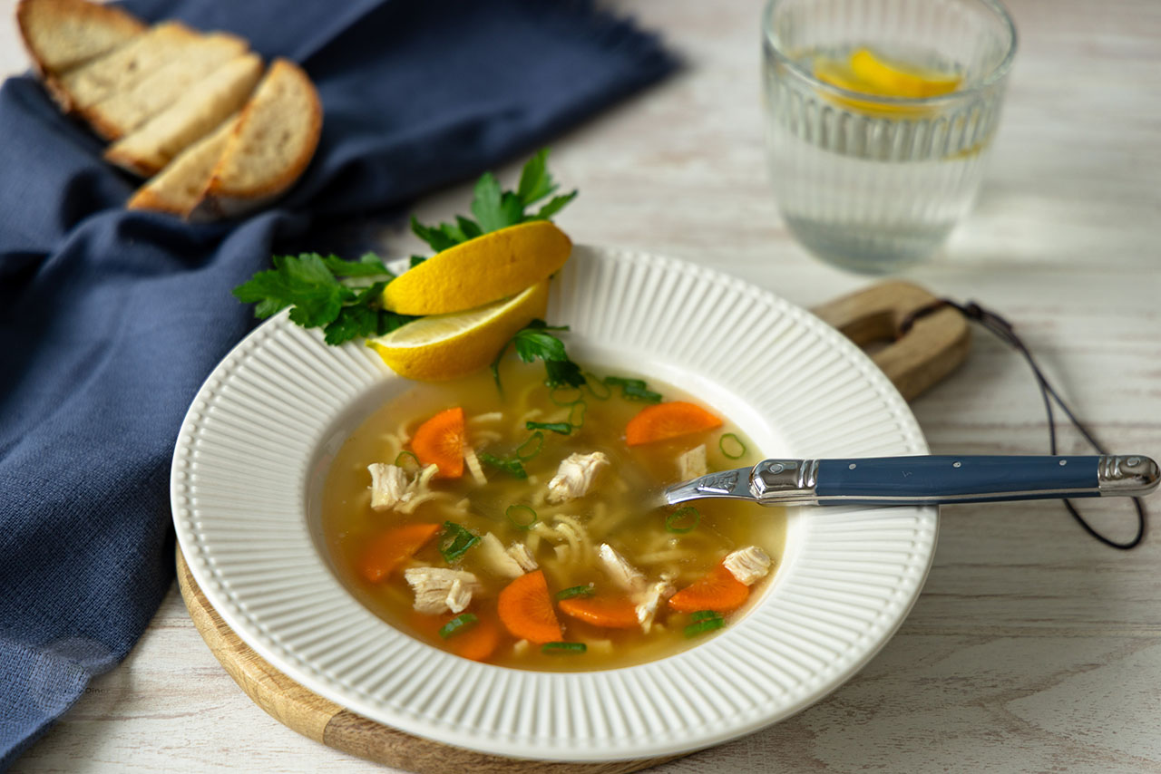 Hühnerbrühe – hausgemacht nach altem Familienrezept