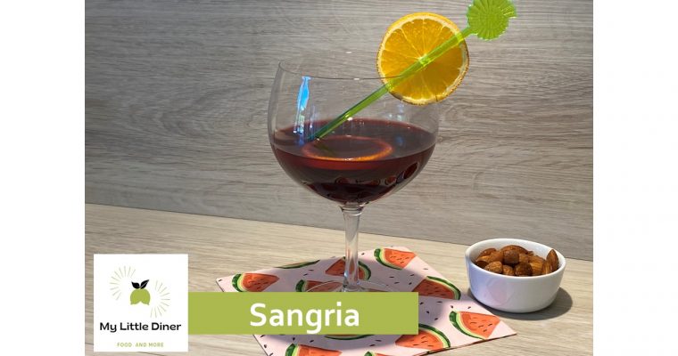 Sangria – spanischer Klassiker aus Rotwein und Orangen