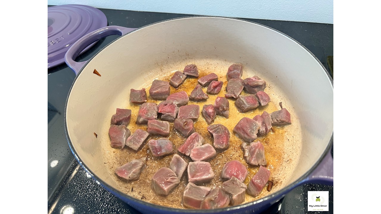 Rindergulasch - einfach und klassisch - My Little Diner