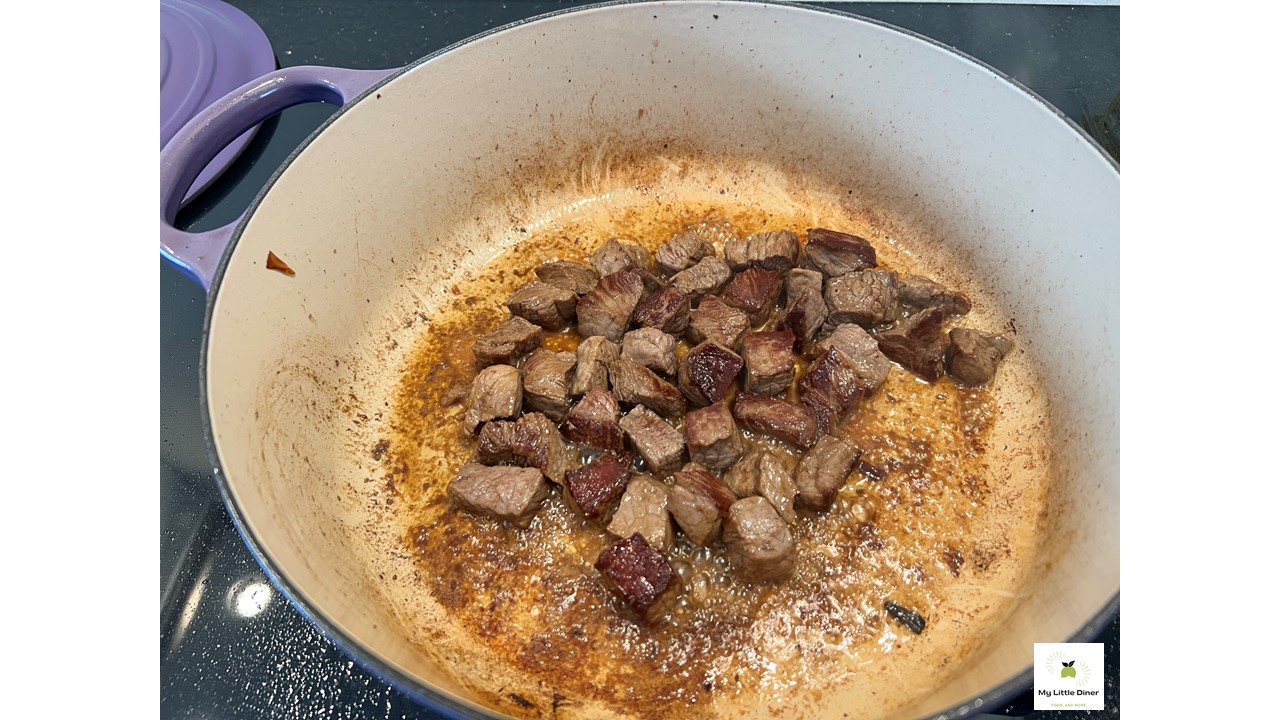 Rindergulasch - einfach und klassisch - My Little Diner