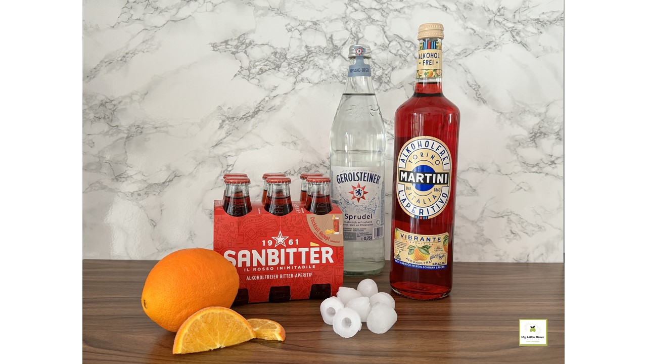 Bild zeigt Rezept Americano Cocktail alkoholfreie Variante mit Sanbitter - Zutaten