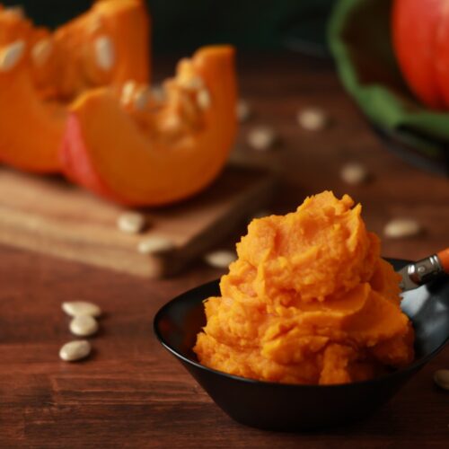 Bild zeigt Kürbispüree aus dem Airfryer - Titelbild Rezept